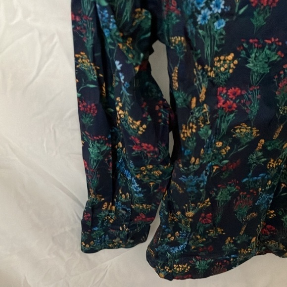 Bar III: slim fit stretch Blue long sleeve button down with floral pattern- L - Picture 13 of 16